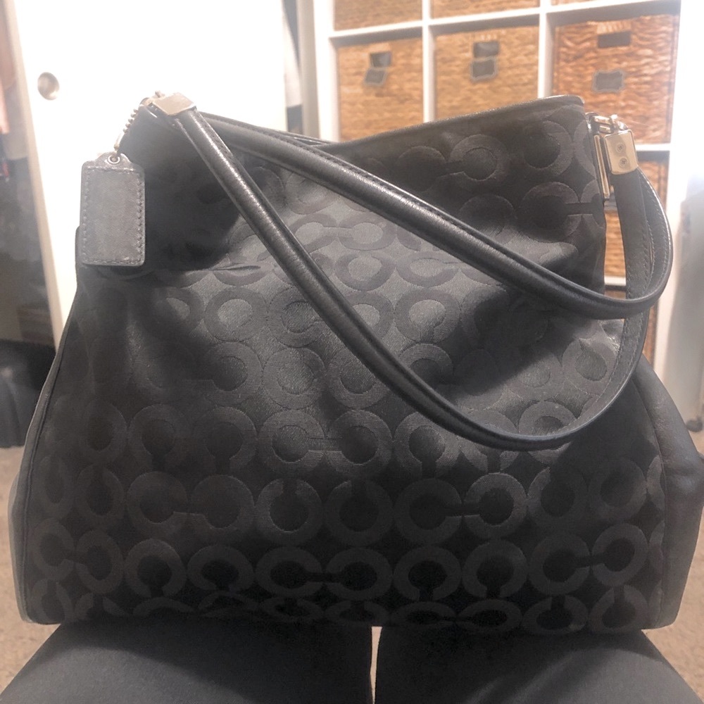 COACH Handbag in Black Leather & Fabric.